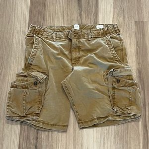 Mens Gap cargo shorts size 36